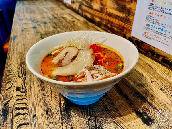 「濃厚トマトラーメン」@麺道 千里の写真