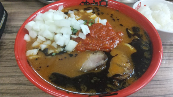 「トマト味噌ラーメン 大盛 ライス」@味噌屋八郎商店 新宿店の写真