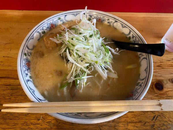 「味噌ラーメン（大・固め）+角チャーシュー1,150円」@味の味噌一の写真