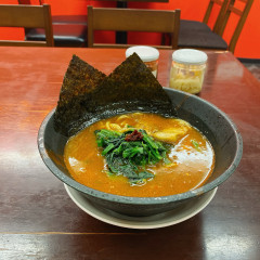 横浜家系ラーメン・ホルモン焼 うた田家の画像