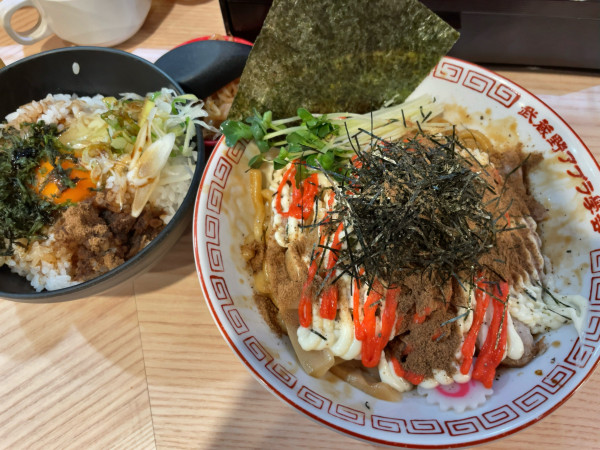 「明太子武蔵野油そば」@武蔵野アブラ學会 神田店の写真