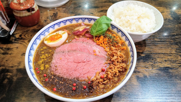 「【限定】スパイシービーフカレーラーメン＋ライス(大)」@味噌ラーメン 雪ぐにの写真