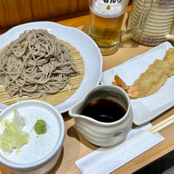 「朝もりそば＋海老天＋生ビール＋五岳純米吟醸」@信州十割そば てんの写真