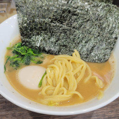 オタクが作るラーメンは異世界でも通用するらしい。の画像