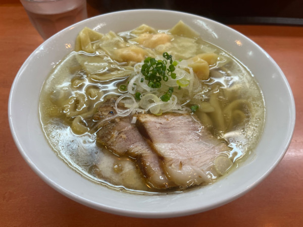 「海老ワンタンメン大盛」@日陰の写真