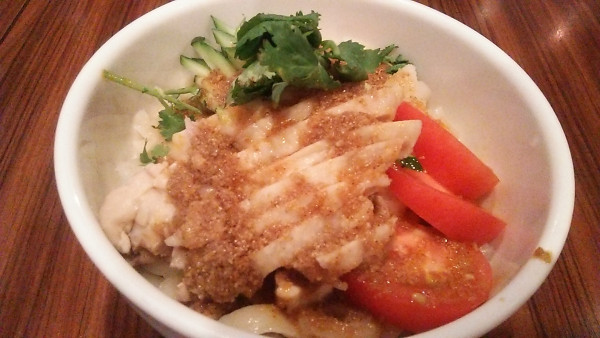 「棒棒鶏冷刀削麺 1080円」@西安刀削麺酒樓 本郷店の写真