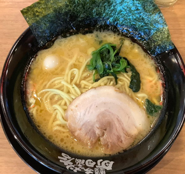 「豚骨ラーメン」@町田商店 中山店の写真