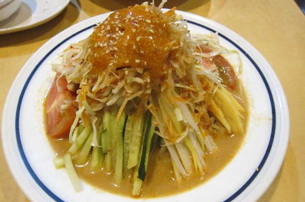 「バンバンジー冷麺　850円」@花彫酒家の写真