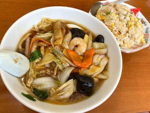 「五目刀削麺＋炒飯 1,000円」@台湾料理 龍鳳軒の写真
