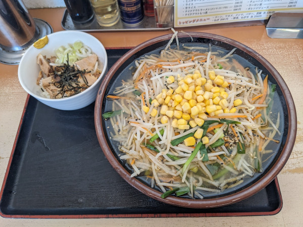 「野菜ラーメン（中盛）ミニチャーシュー丼　1220円」@青竹手打ラーメン むらいちの写真