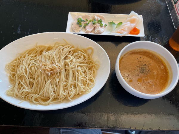 「冷やし稲庭海老つけ麺」@鶏そばや 竜神洞の写真