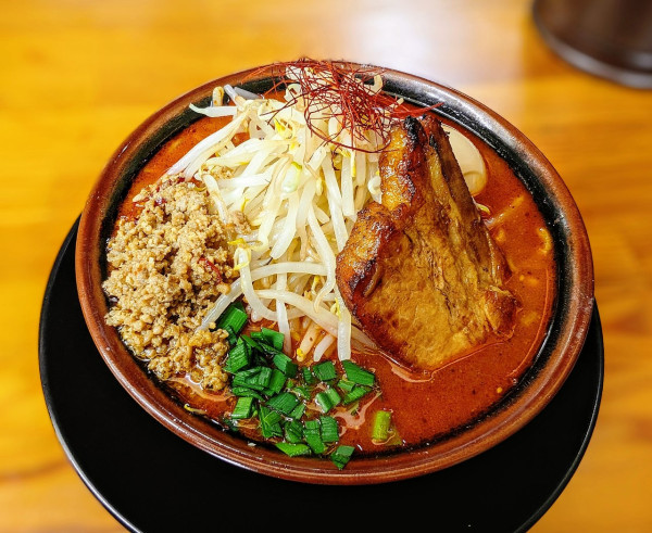 「しびれ辛みそ誤爆」@ラーメン・つけ麺 爆王の写真