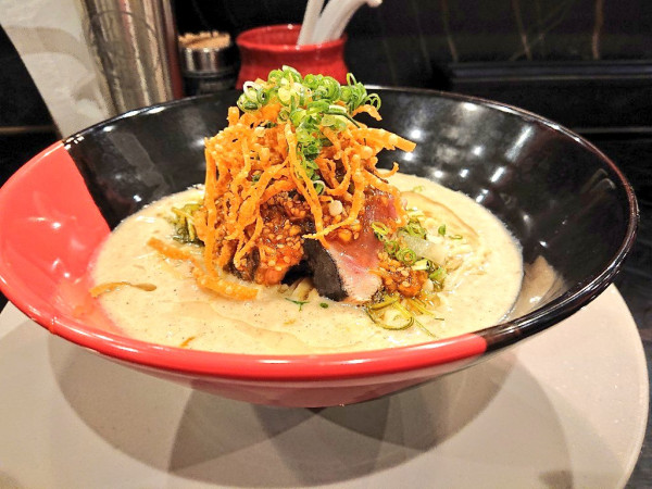 「【限定】カツオのレアカツ de 冷製豚魚ラーメン、など」@トーキョーニューミクスチャーヌードル 八咫烏 CHIKARABOの写真