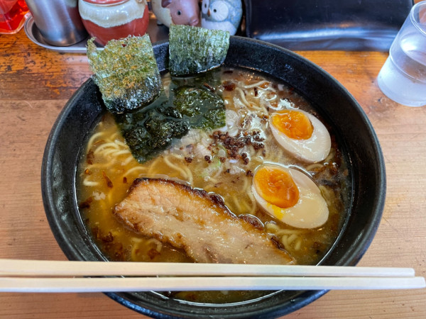 「醤油とんこつらーめん」@とんがら亭 東大和店の写真