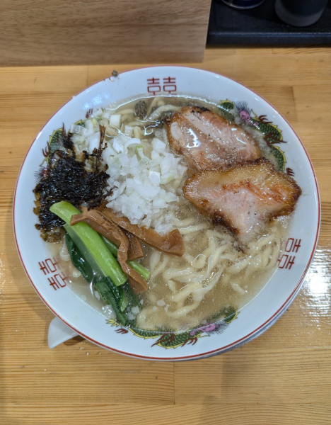 「塩らーめん」@魚介豚清湯 成り屋の写真