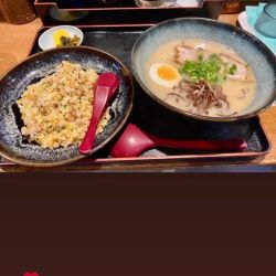 ラーメン　チャーハンセット　背脂