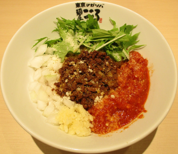 「トマトマゼソバ　1000円」@麺屋 こころ 渋谷かくれ家店の写真