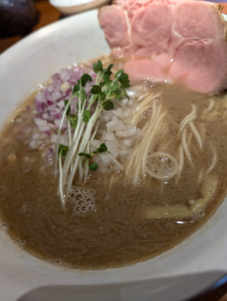 「濃厚煮干豚骨」@金沢濃厚煮干豚骨 伊乃心の写真