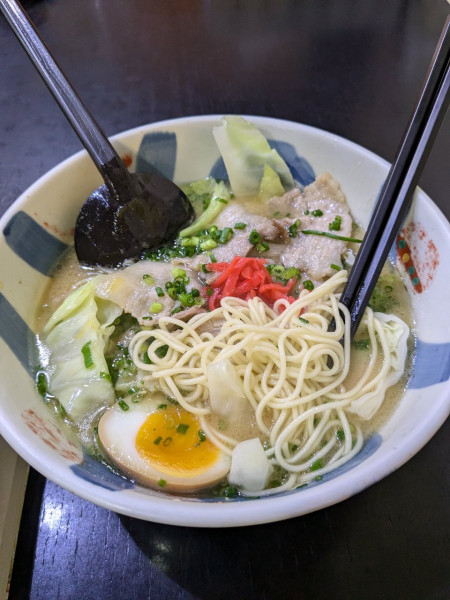 「豚バラらーめん_1050円」@おんごろやらーめんの写真