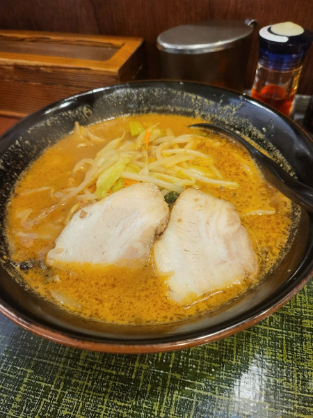 「辛口担々麺」@れいれい亭の写真