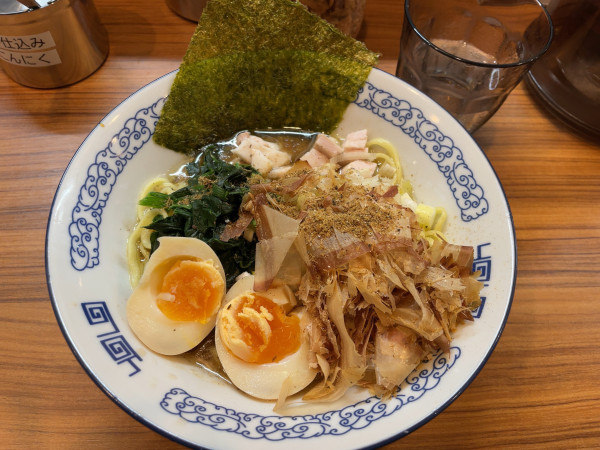 「まぜそば」@横浜豚骨醤油ラーメン YOLOの写真
