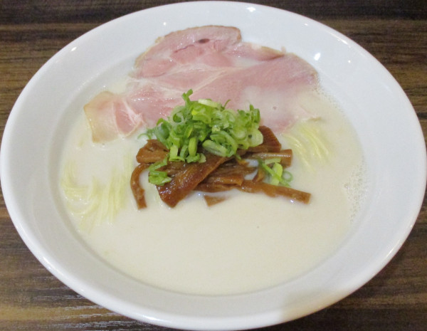 「鯛白湯塩ラーメン　900円」@MUKAN78の写真