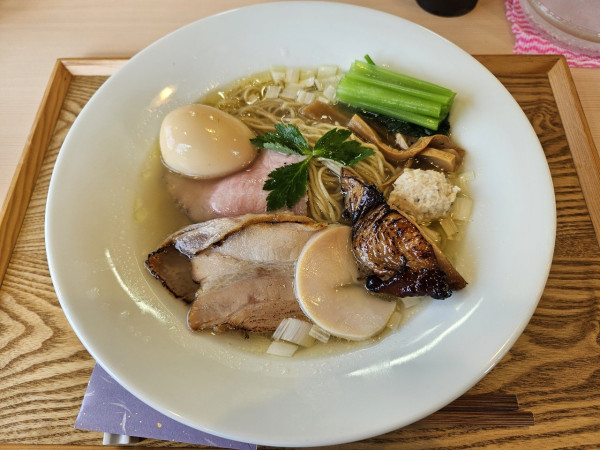 「川俣シャモ特製塩ラーメン」@麺処 隆の写真