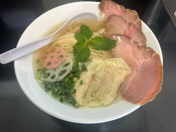 「シン・中華そば PEARL」@シン・ノジジの写真