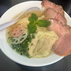 シン・ノジジの画像