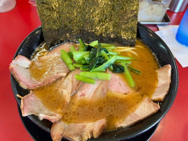 「チャーシューメン中盛」@家系ラーメン たつ家の写真