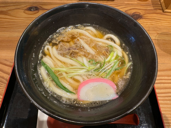 「かすうどん　950円」@難波千日前 釜たけうどん 八重洲北口店の写真