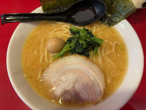「ラーメン(醤油／並)」@横浜家系ラーメン 孝太郎 国立店の写真
