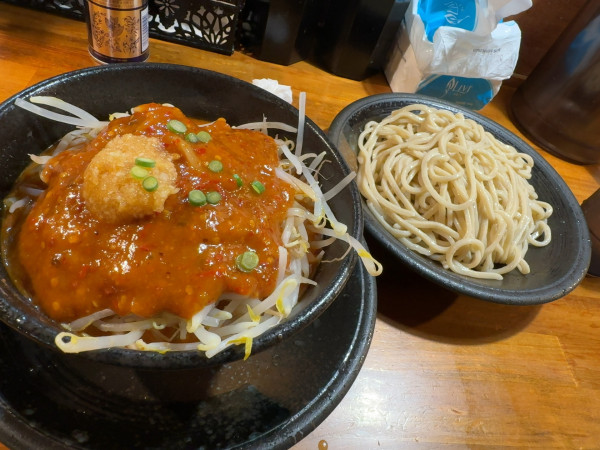 「どて辛つけ麺（中）＋野菜増し」@どてちん 習志野店の写真