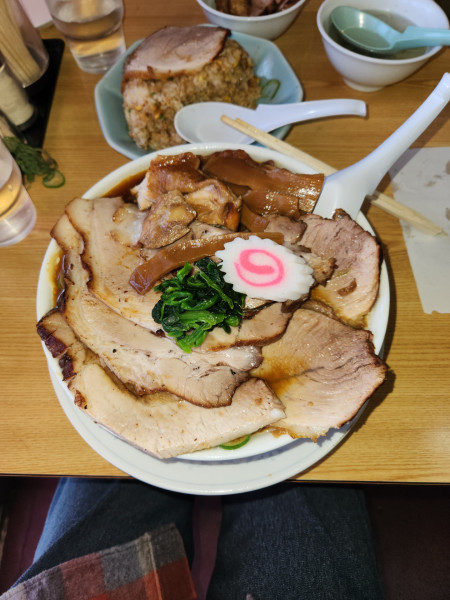 「生姜醤油チャーシュー麺とチャーシューチャーハン」@かし亀の写真