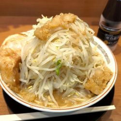 小豚　野菜マシマシ　ニンニク少なめ　アブラマシ