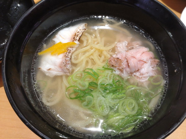「鯛だしラーメン480円」@スシロー 旭町店の写真