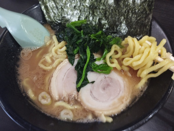 「ラーメン醬油並(かため)(960)」@らーめん家 せんだい 鶴ヶ峰本店の写真