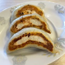 3個ぎょうざ　300円