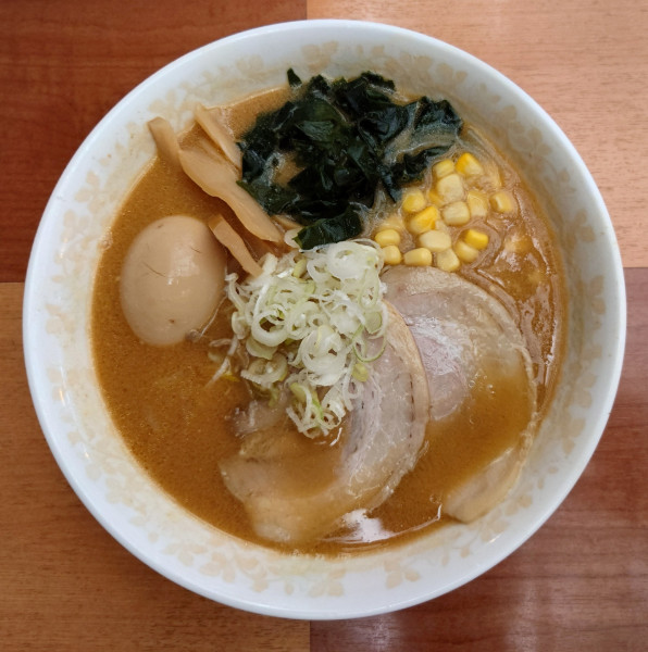 「味噌ラーメン+味玉(900円)」@お食事処はつかりの写真