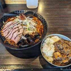 辛タンメン（激辛）＋セットカレー　1190円