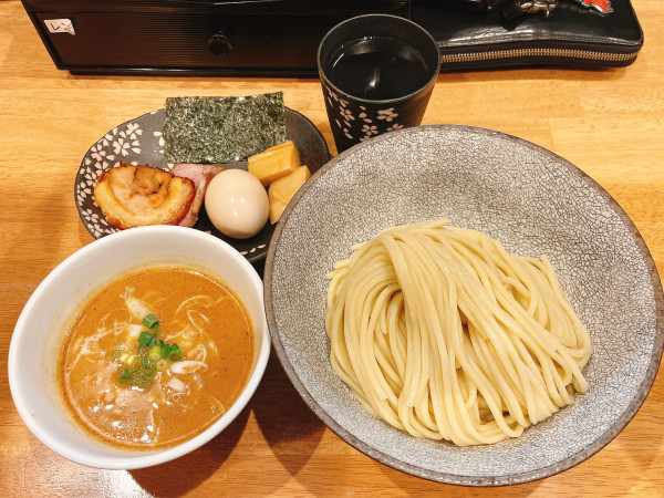 「濃厚醤油つけ麺300g+煮玉子」@麺処 湯咲の写真