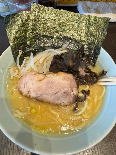 「ラーメン並800円」@横浜ラーメン 増田家 幕張店の写真