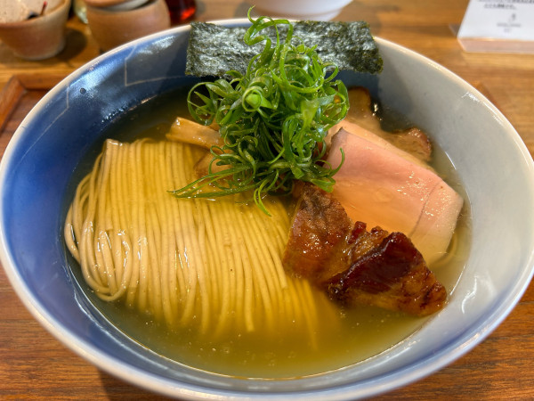 「味玉塩そば」@YOKOKURA STOREHOUSEの写真