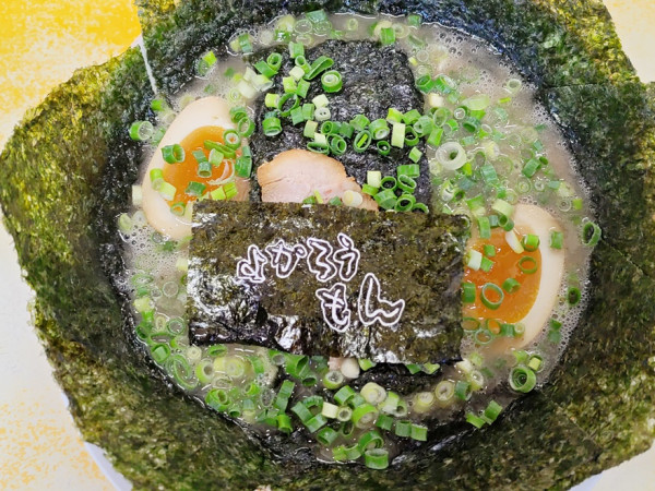 「のりラーメン＋煮玉子」@よかろうもんの写真