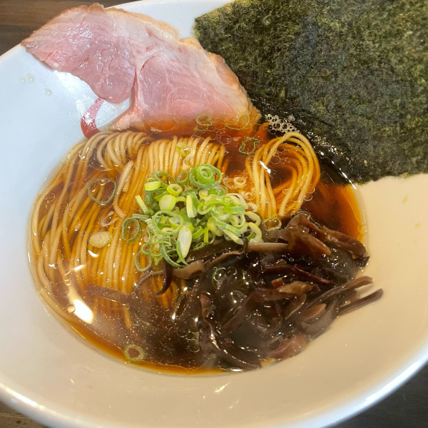 「朝ラーメン 醤油　600円」@燵家製麺の写真