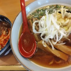 らーめん(780)＋半カレー(300)