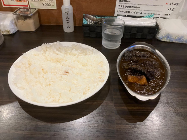 「ビーフシャヒジャルカレー　肉W」@中華 大島の写真