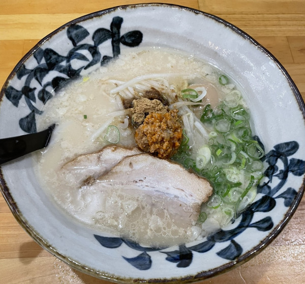 「あごだし白湯らぁめん こってり (背脂入り)」@麺家 ひばりの写真