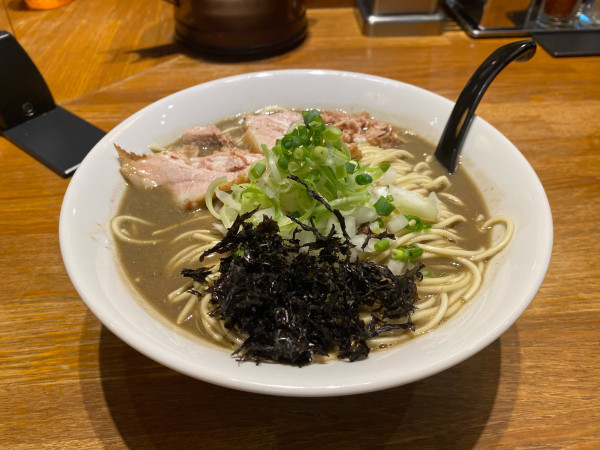 「極濃厚煮干そば　中」@中村屋総本山の写真