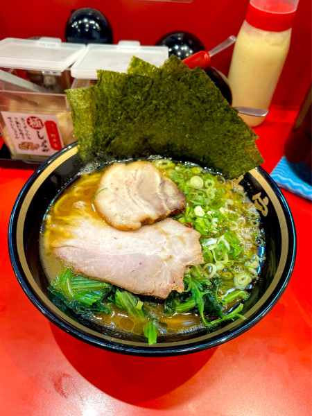 「特製ラーメン【並】」@横濱家系ラーメン 川島家の写真